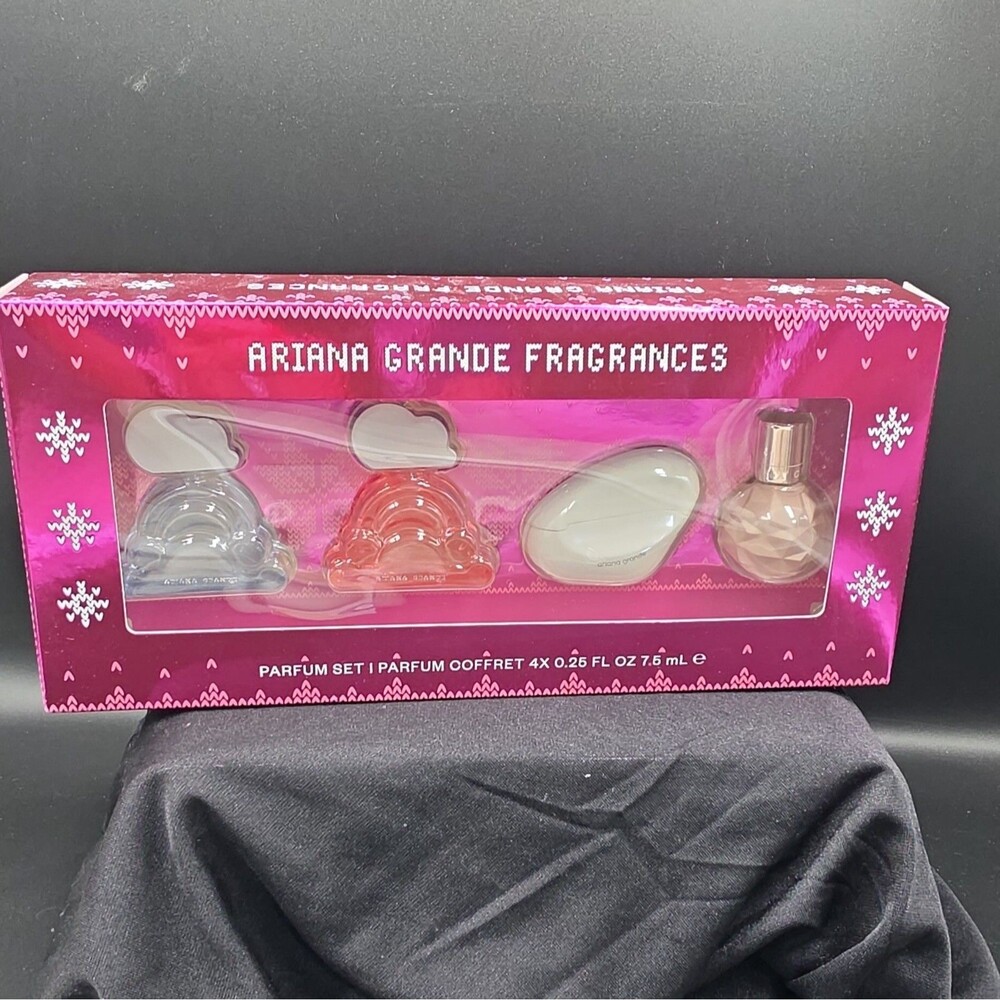 Ariana Grande Mini Fragrance Coffret Set (4 x 0.25 fl oz / 7.5 mL)